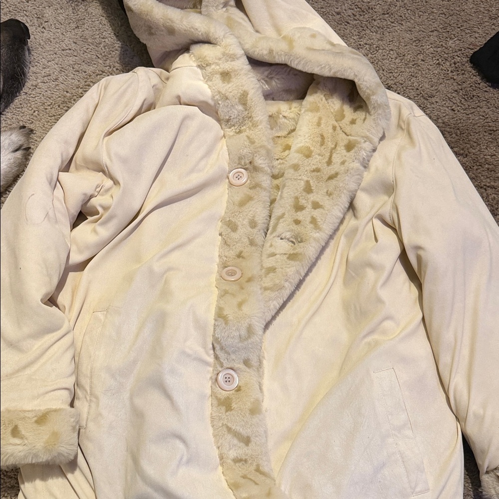 Reversible Cream suede Fur Lined Coat - Picture 8 of 8